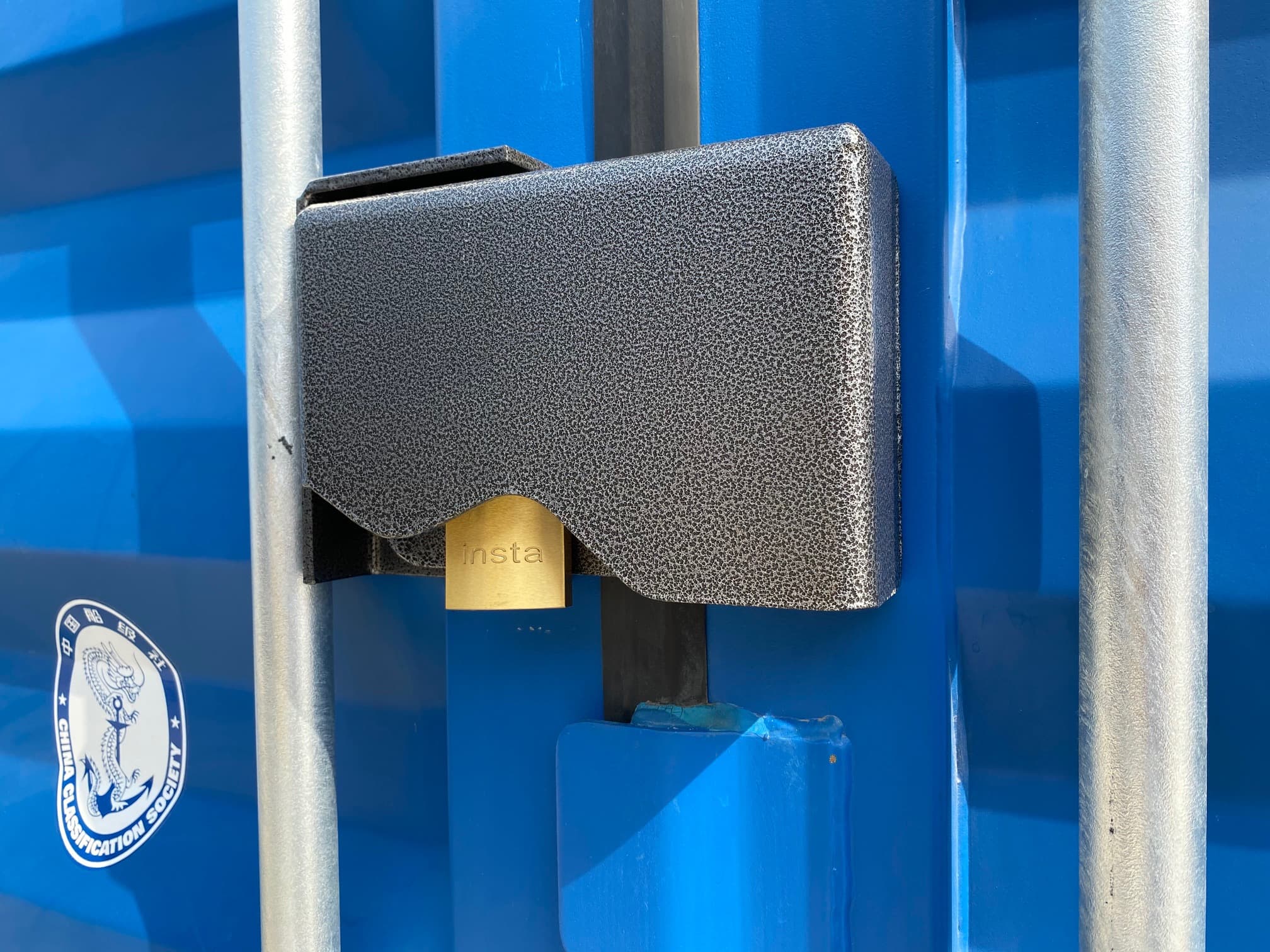 3240 INSTA Bolt-On Lock Box - with keys7.jpg